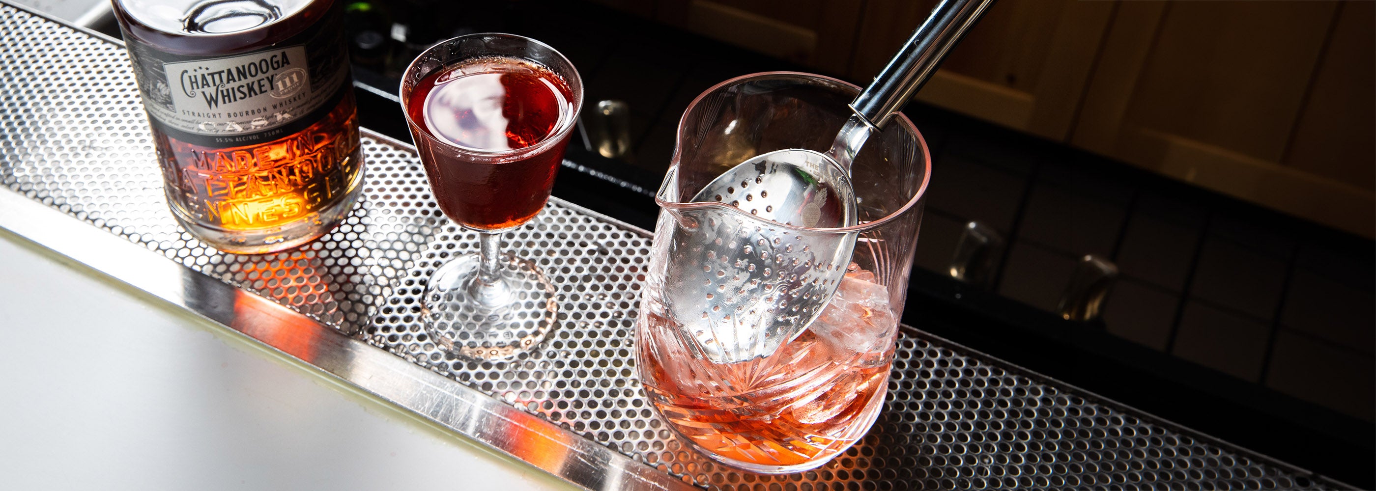 thumbnail image 2 of Pina Barware 700mL Hand Cut Mixing Glass - Seamless Professional Cocktail Mixer For Bartenders 2 of 6